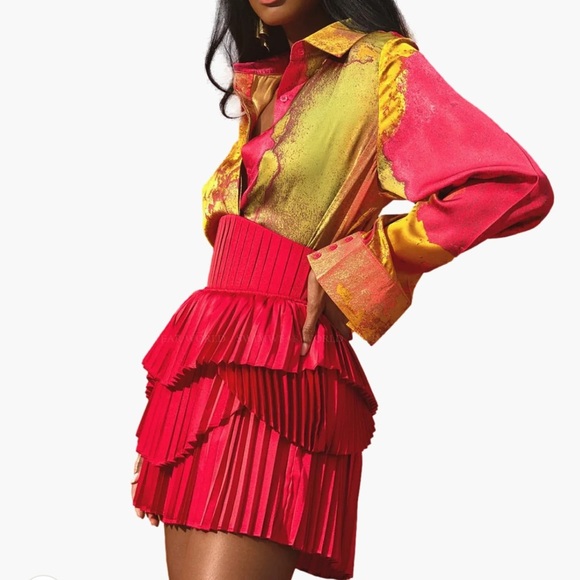 NWT Andrea Iyamah Hibi Pleated High Waisted Shorts in Cherry red ($295) - Size S - Picture 2 of 9